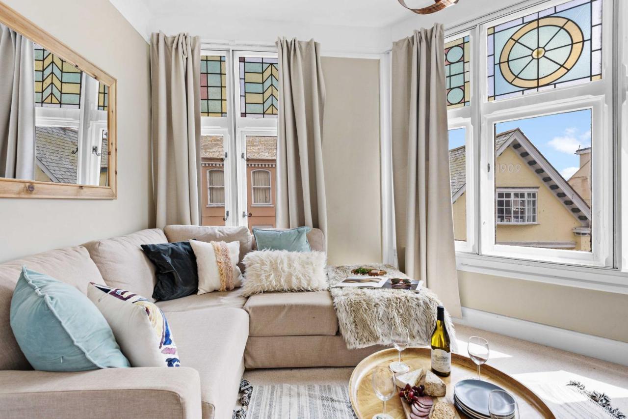 Flat 2 Fairfax Place - Modern Stylish Flat With Plenty Of Charm In Holiday home *