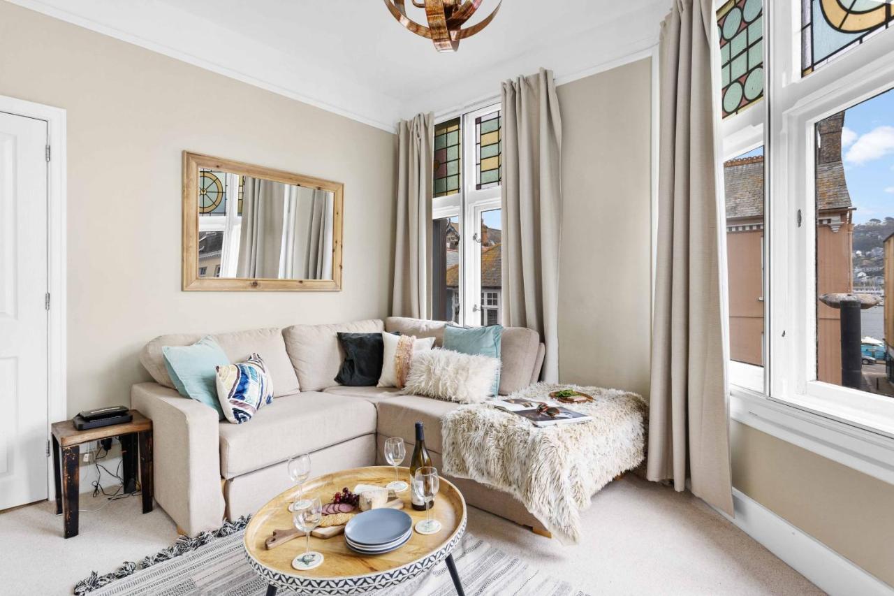Flat 2 Fairfax Place - Modern Stylish Flat With Plenty Of Charm In * Dartmouth
