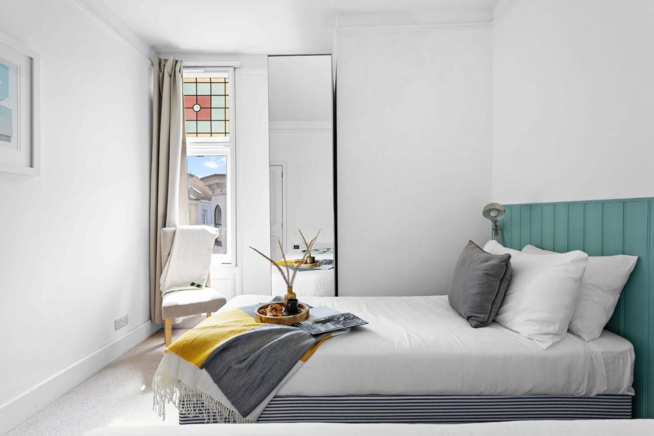 Flat 2 Fairfax Place - Modern Stylish Flat With Plenty Of Charm In * Dartmouth