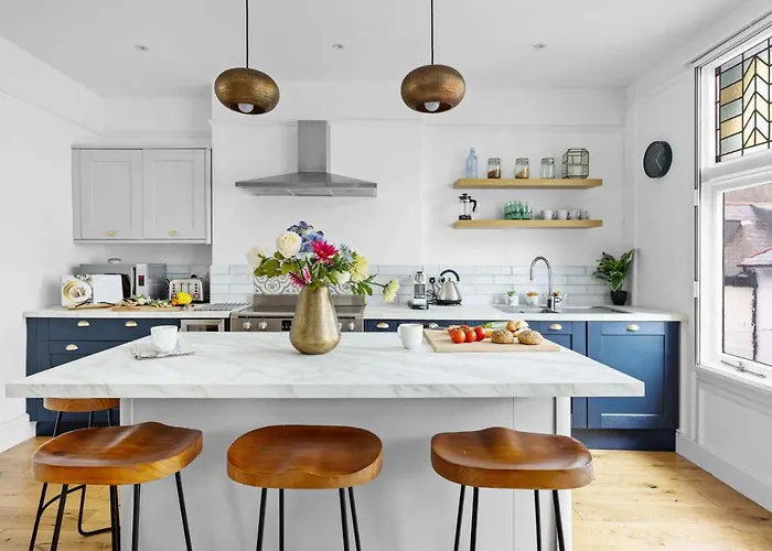 Flat 2 Fairfax Place - Modern Stylish Flat With Plenty Of Charm In Central Dartmouth