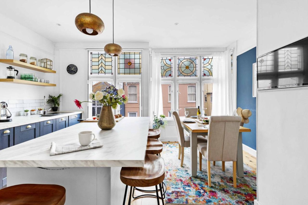 Flat 2 Fairfax Place - Modern Stylish Flat With Plenty Of Charm In *
