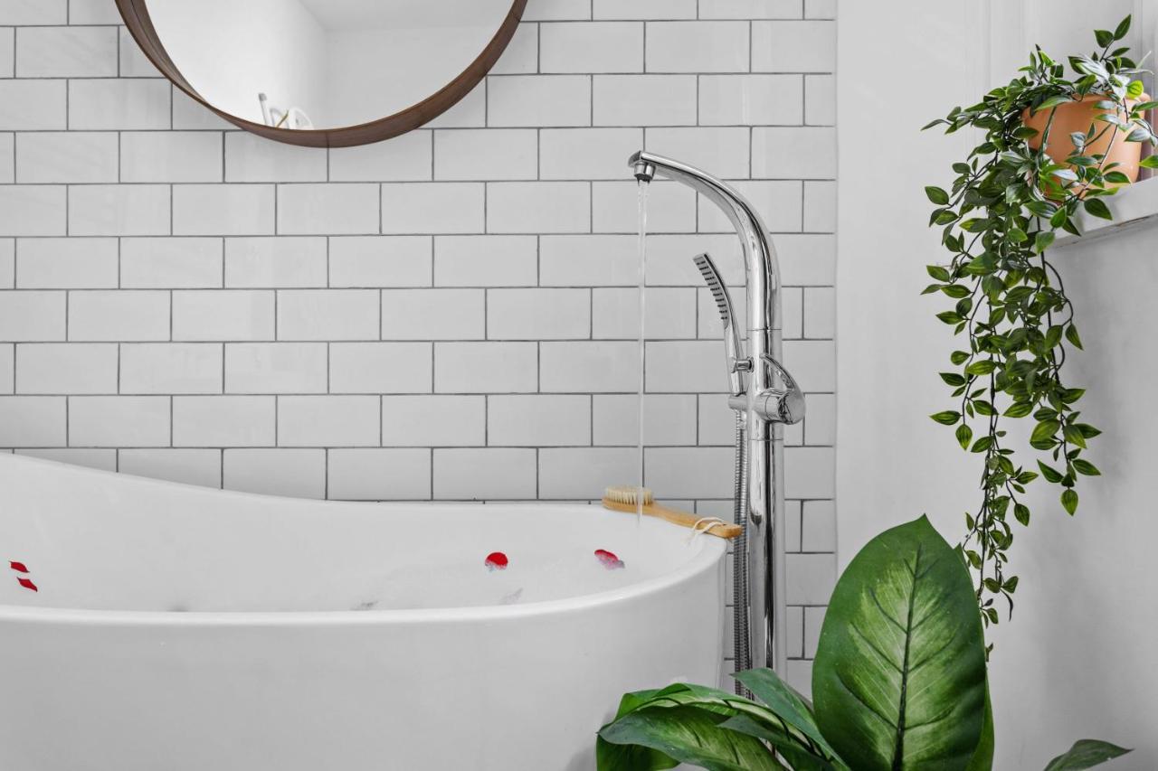 Flat 2 Fairfax Place - Modern Stylish Flat With Plenty Of Charm In *